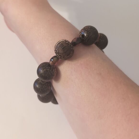 626 Brown Wood Grain Textured‎ Beaded Stretch Bracelet - Picture 2 of 4
